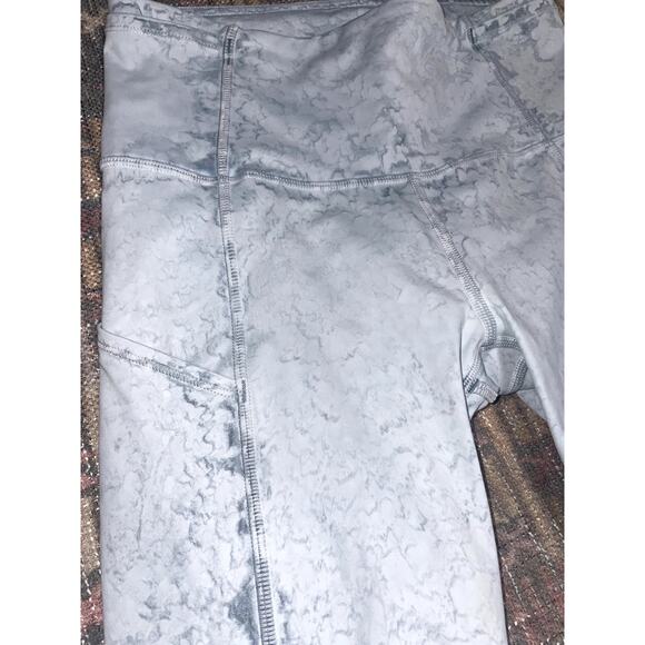 Lululemon Light Blue/Grey Pebble Tone Leggings Size 4 - Picture 7 of 7